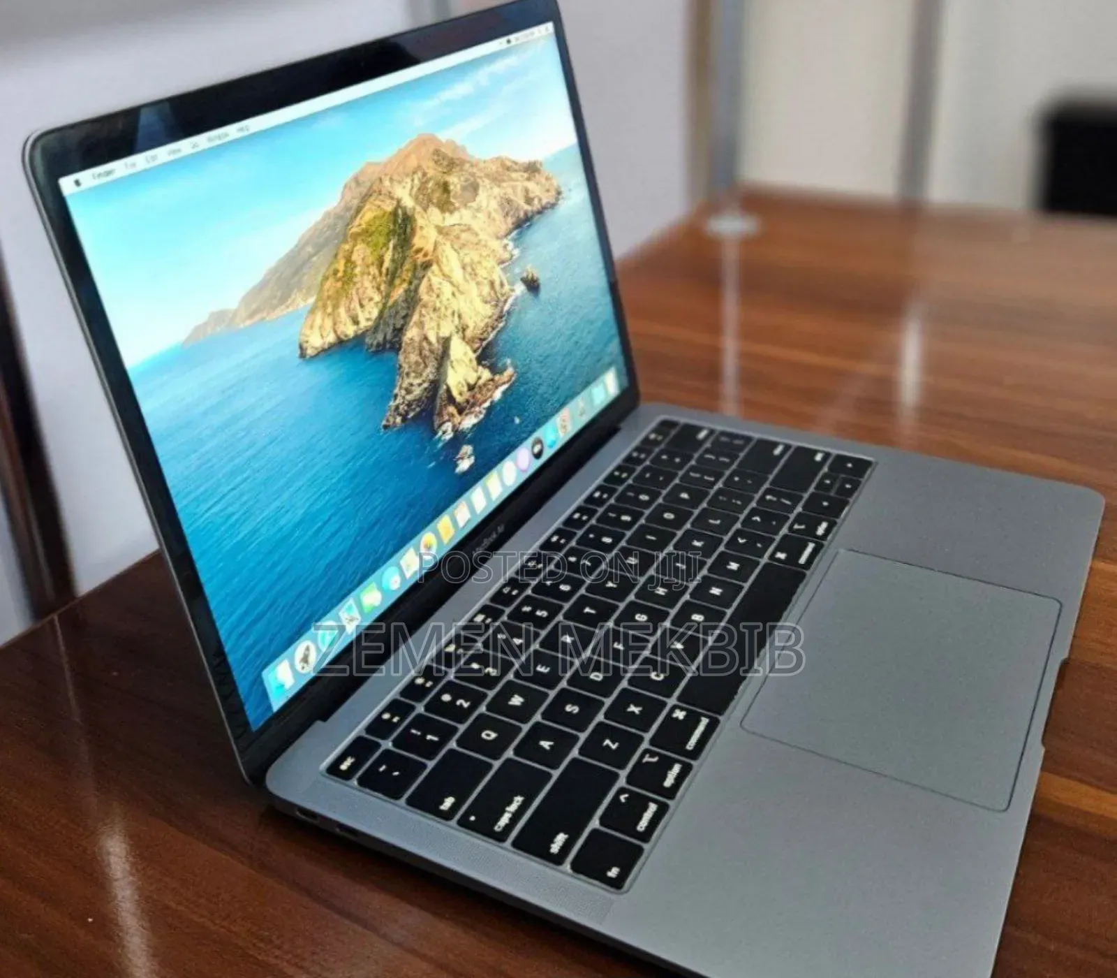 New Laptop Apple MacBook Air 2019 8GB Intel Core I5 SSD 128GB
