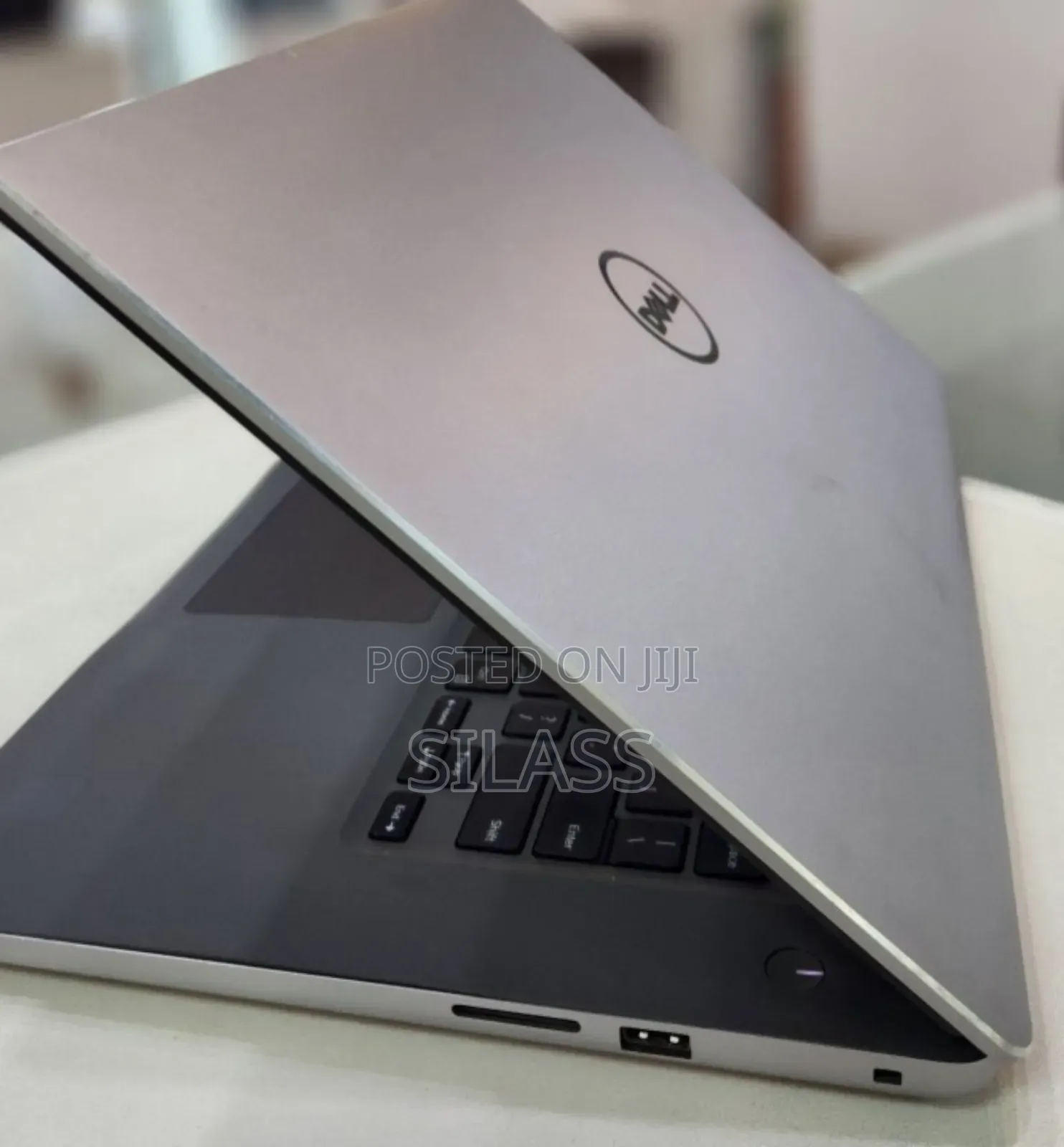 New Laptop Dell Inspiron 15 8GB Intel Core I5 SSD 1T