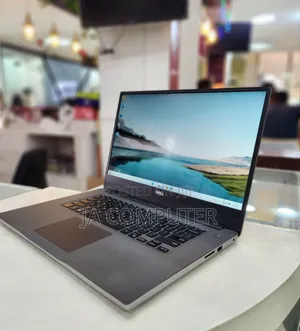 New Laptop Dell Inspiron 15 8GB Intel Core I5 SSHD (Hybrid) 1.5T