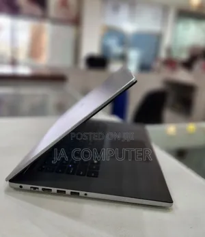 New Laptop Dell Inspiron 15 8GB Intel Core I5 SSHD (Hybrid) 1.5T