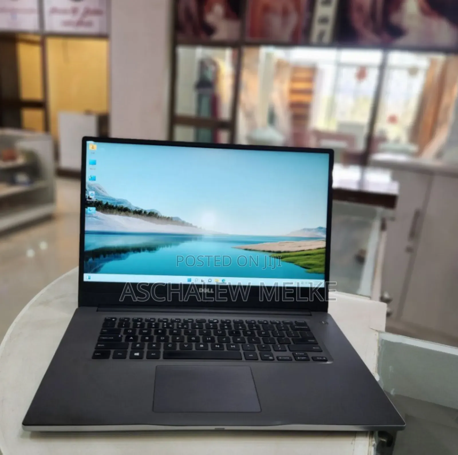 Laptop Dell Inspiron 15 8GB Intel Core I5 HDD+SSD 1T