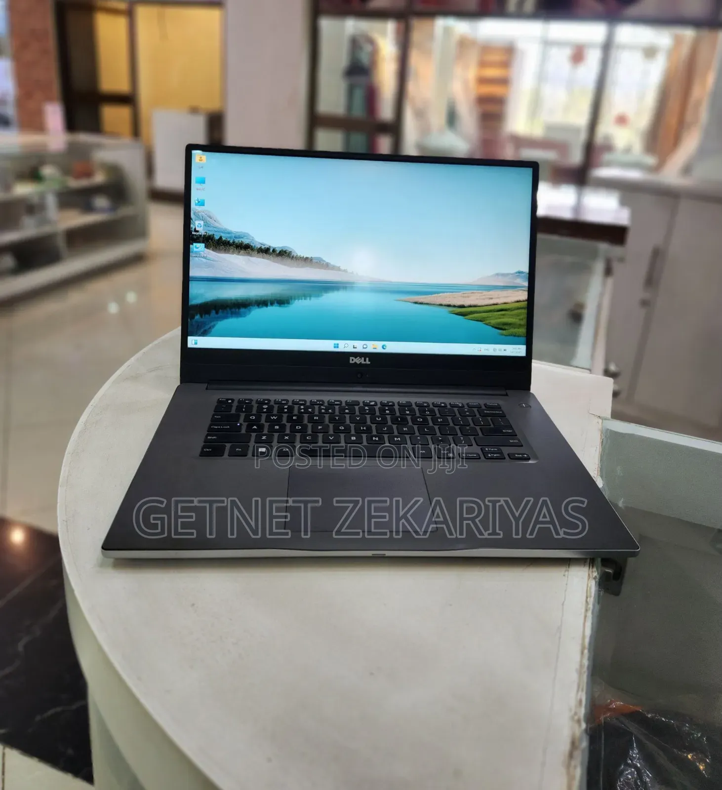 New Laptop Dell Inspiron 15 8GB Intel Core I5 HDD+SSD 256GB