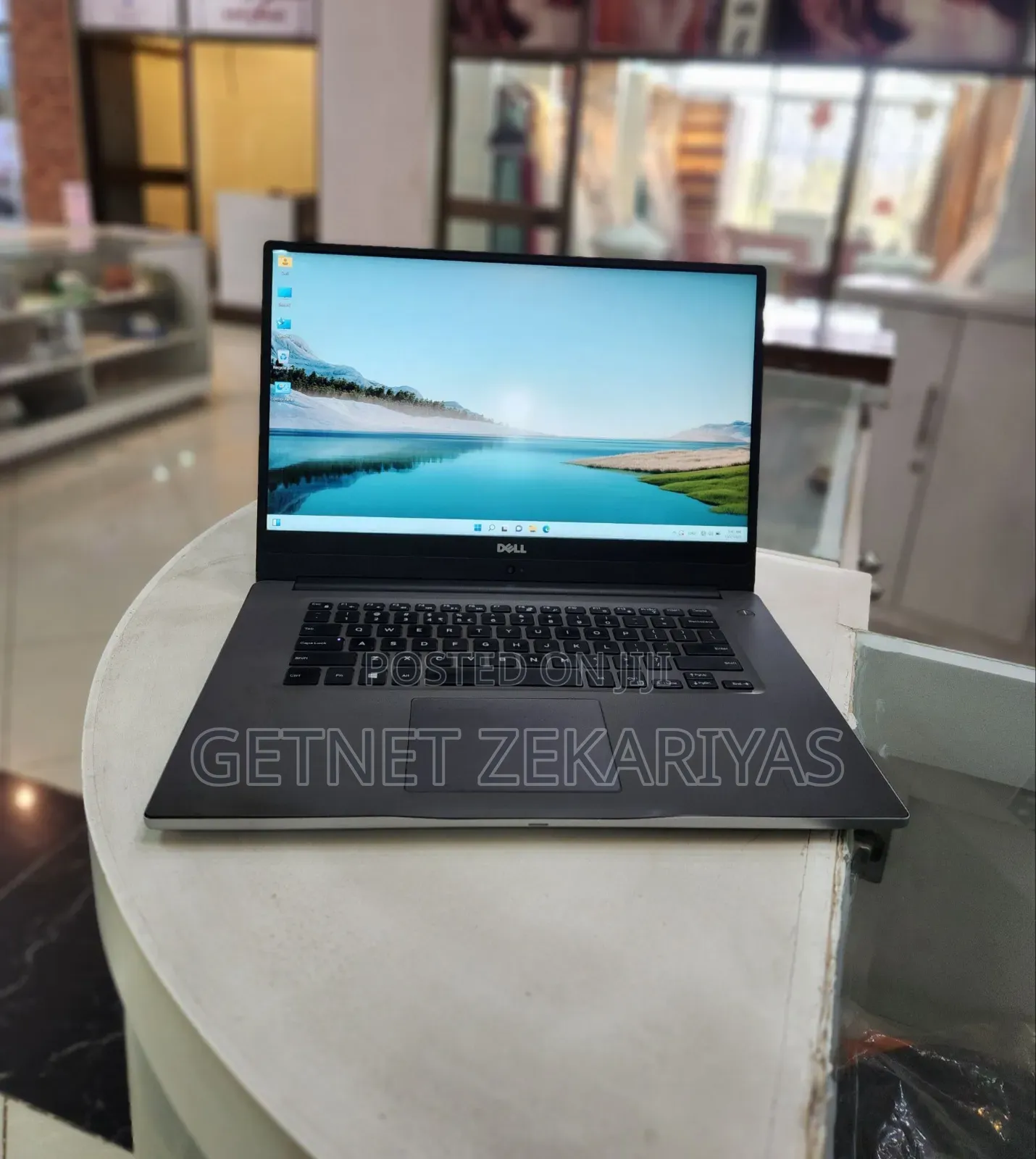 New Laptop Dell Inspiron 15 8GB Intel Core I5 HDD+SSD 256GB