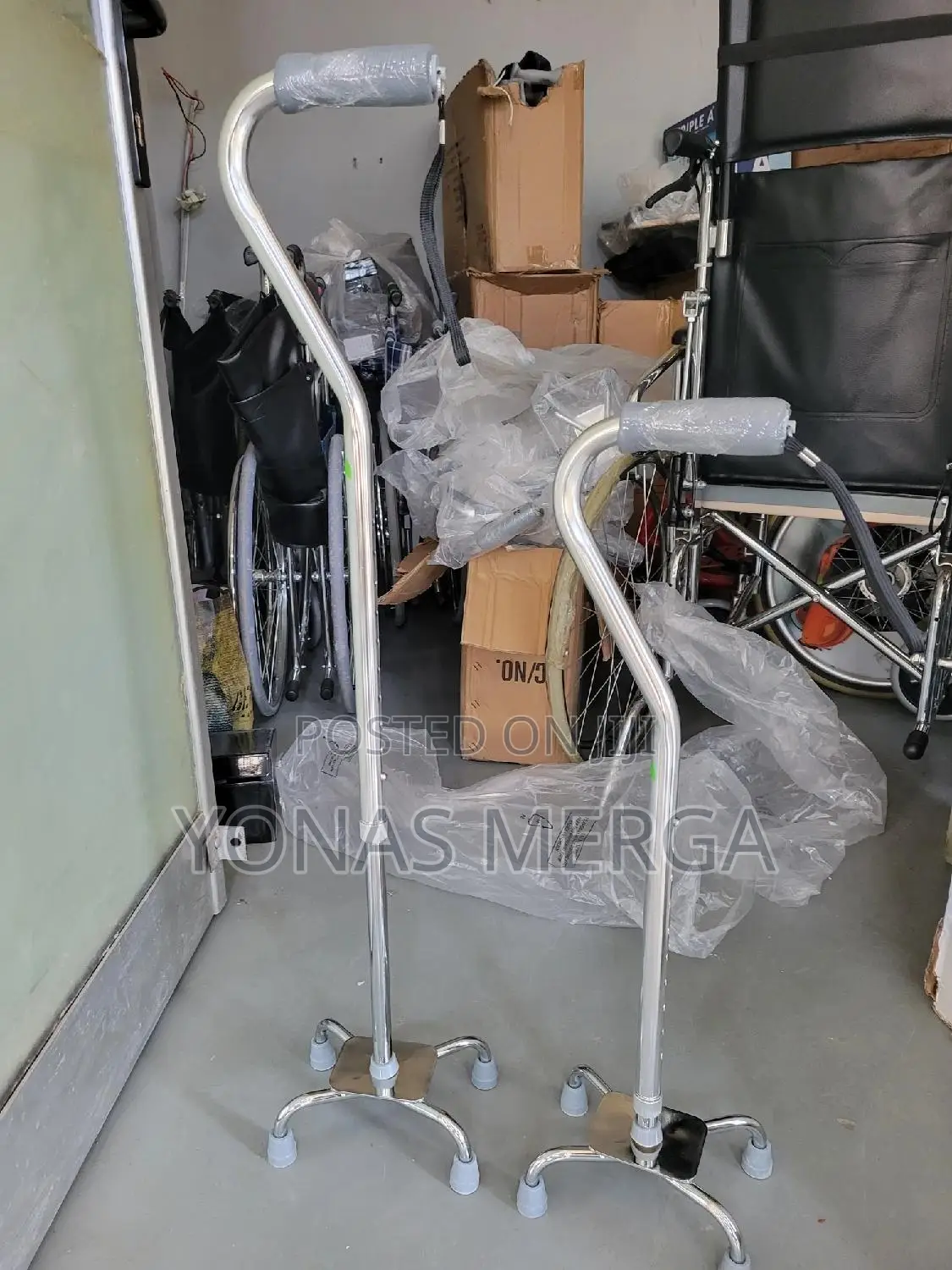 Quadrop Cane Small Base M.H价☆Aluminum Quad Cane♤ከዘራ