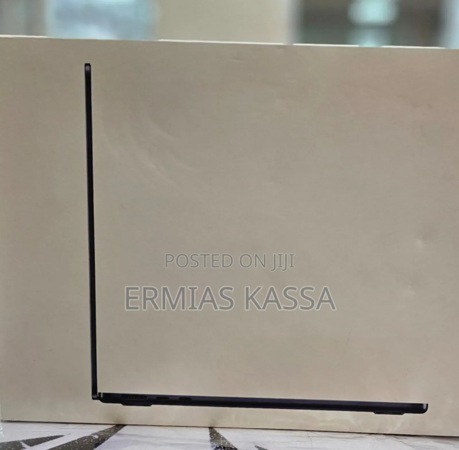 New Laptop Apple MacBook Air 2022 M2 8GB Apple M2 SSD 256GB