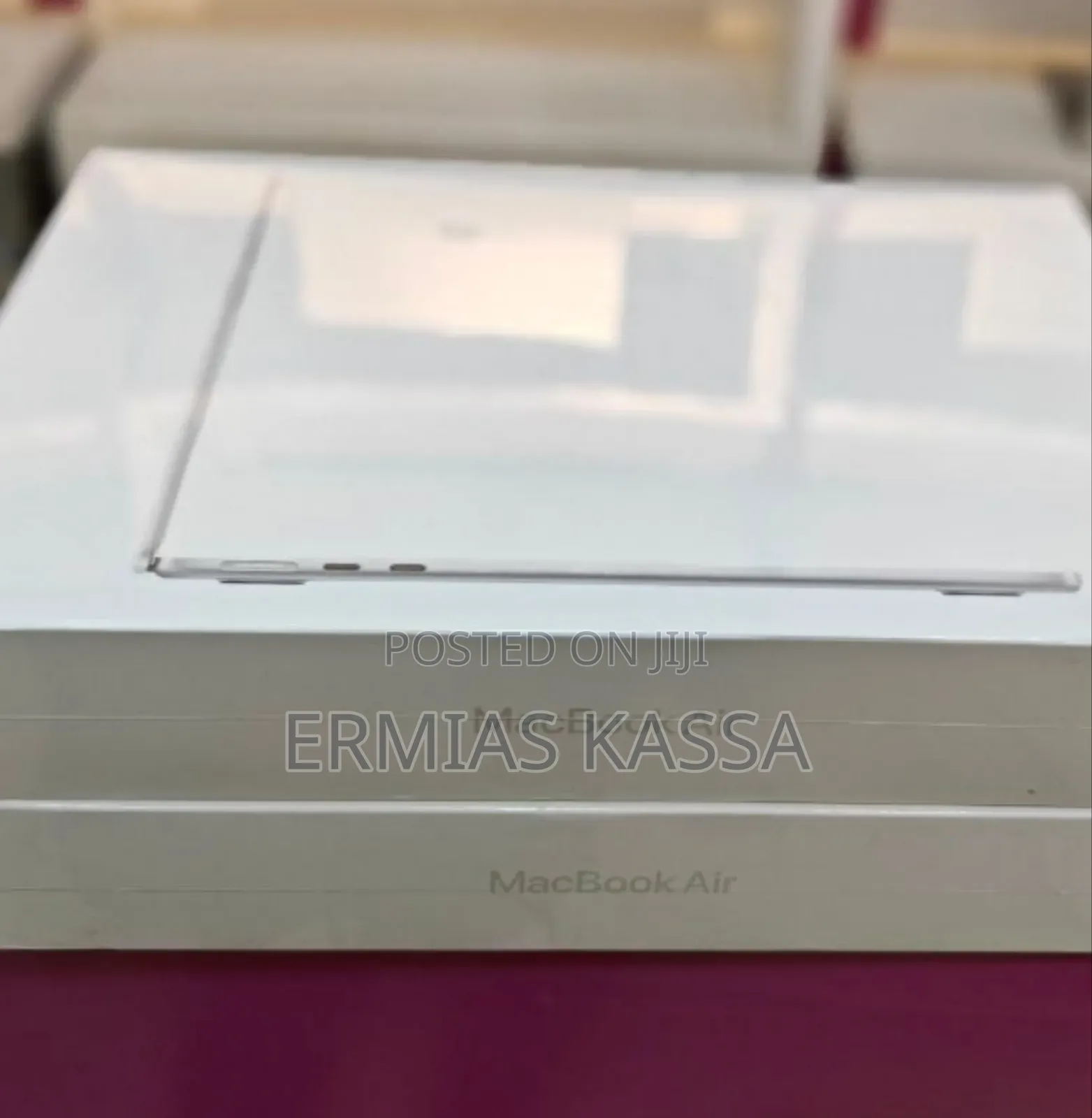 New Laptop Apple MacBook Air 2022 M2 8GB Apple M2 SSD 256GB