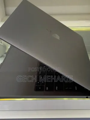 New Laptop Apple MacBook Pro 2015 8GB Intel Core I5 SSD 512GB