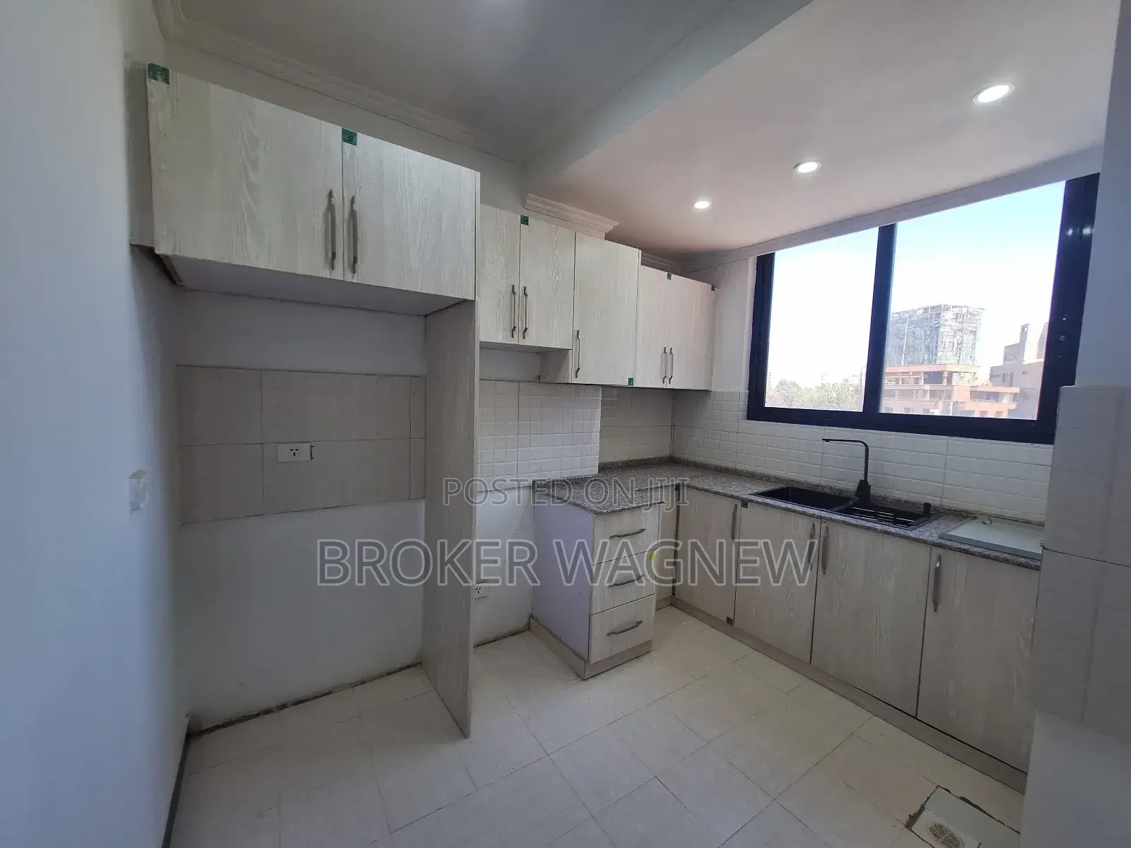 3bdrm Apartment in Bole for rent