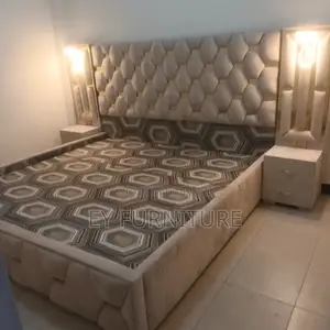 መብራት ያለው አልጋ