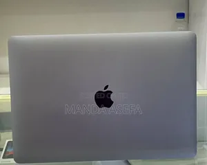 Photo - New Laptop Apple MacBook Pro 2017 8GB Intel Core I5 SSD 512GB