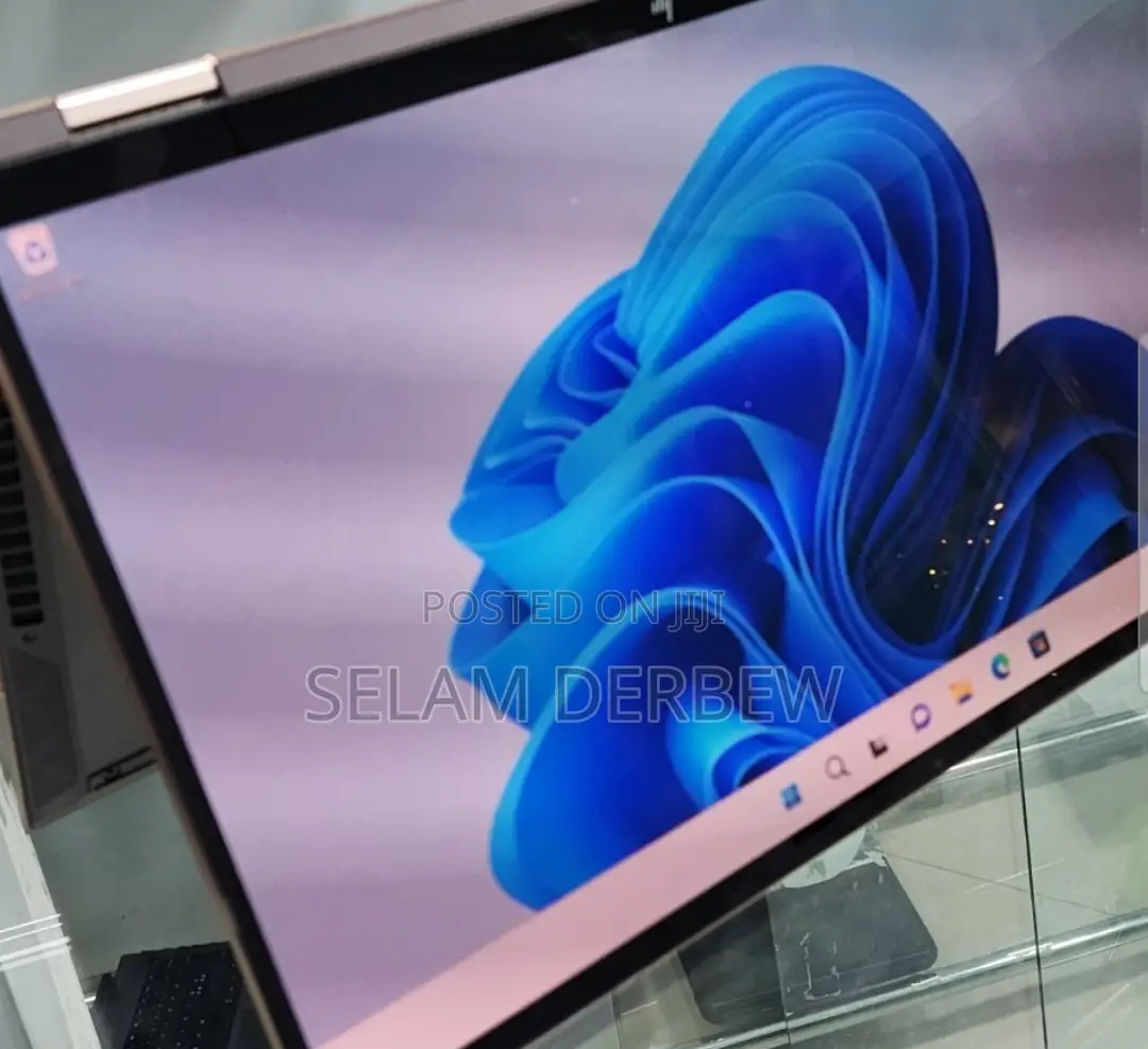 New Laptop HP Spectre X360 16GB Intel Core I7 SSD 512GB