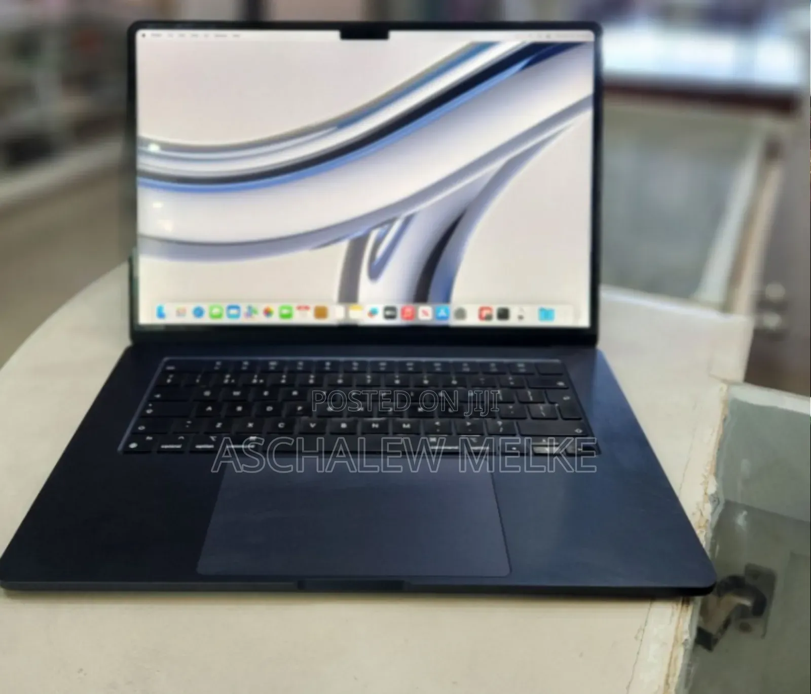 New Laptop Apple MacBook Air 2023 M2 8GB Apple M2 SSD 512GB