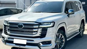 Photo - LC300 VX for Rent