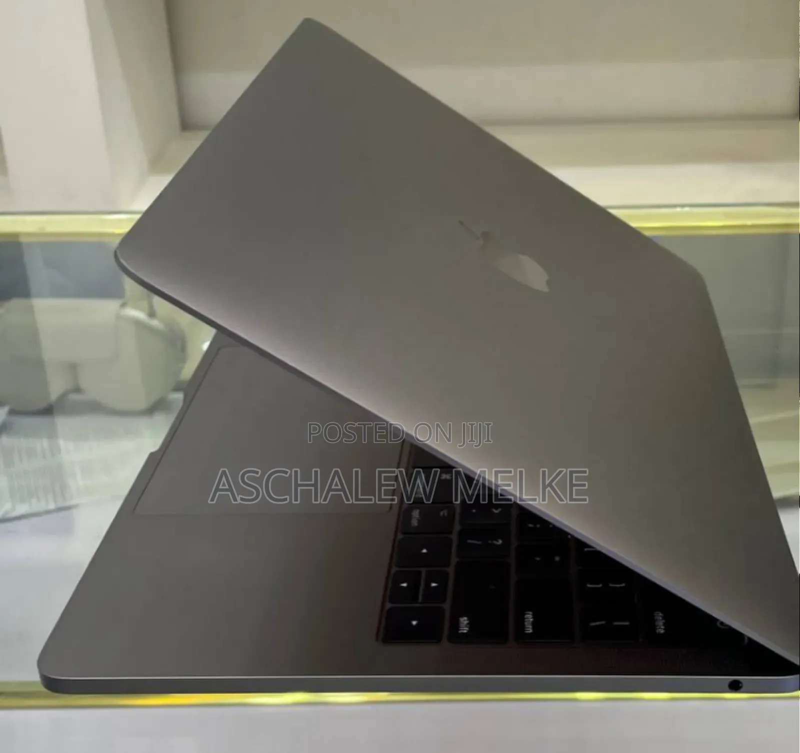 Laptop Apple MacBook Pro 2017 8GB Intel Core I5 SSD 512GB