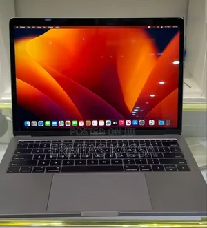 Photo - New Laptop Apple MacBook Pro 2017 8GB Intel Core I5 SSD 512GB