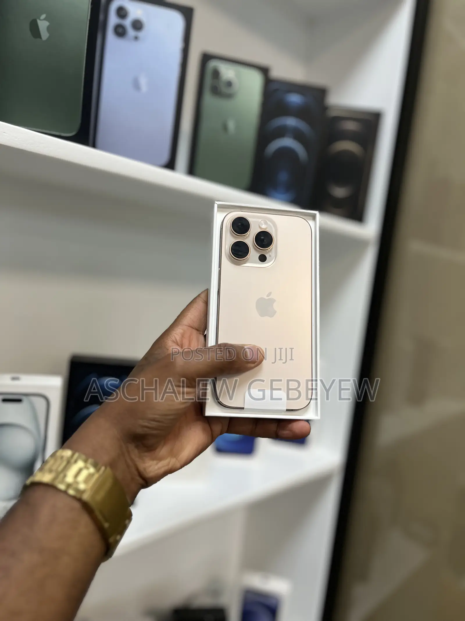 New Apple iPhone 16 Pro 128 GB Gold