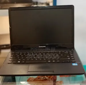 Photo - Laptop Samsung 4GB Intel Core I5 HDD 500GB