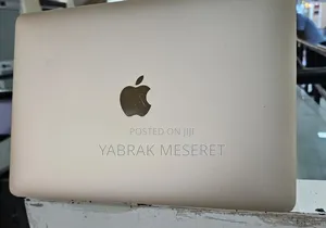 New Laptop Apple MacBook Pro 2015 8GB SSD 256GB