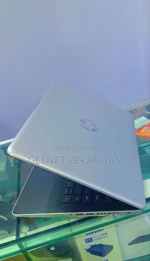 New Laptop HP 8GB AMD A4 SSD 256GB