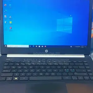 New Laptop HP 8GB AMD A4 SSD 256GB