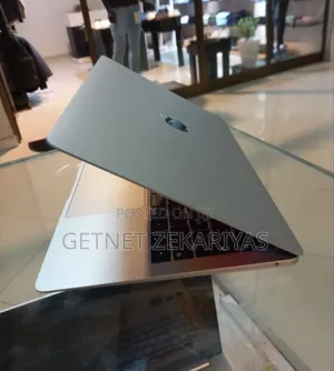 New Laptop Apple MacBook Air 2019 8GB Intel Core I5 SSD 128GB