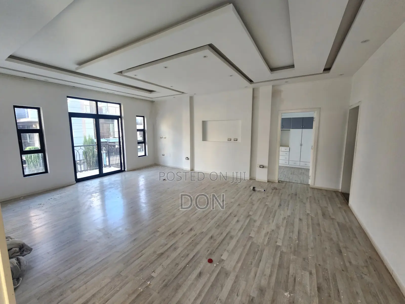 11bdrm Mansion in Summit, Bole for rent