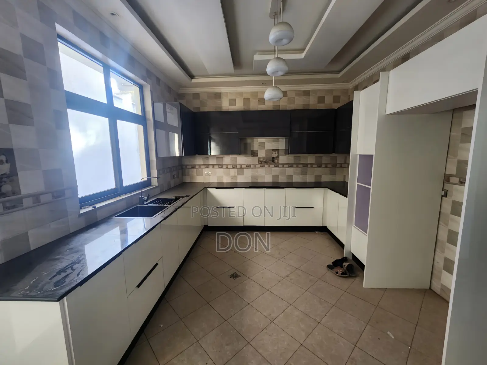 11bdrm Mansion in Summit, Bole for rent