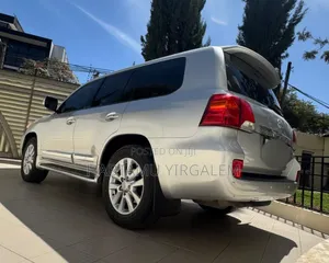 Toyota Land Cruiser 2014 Silver