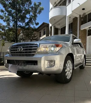 Toyota Land Cruiser 2014 Silver
