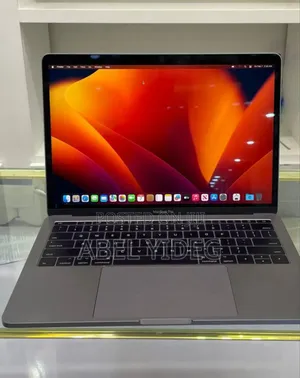 Photo - New Laptop Apple MacBook Pro 2017 8GB Intel Core I5 SSD 512GB