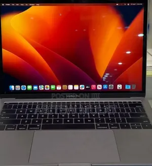 Photo - New Laptop Apple MacBook Pro 2017 8GB Intel Core I5 SSD 512GB