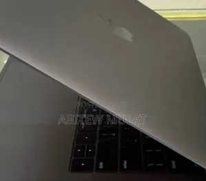 New Laptop Apple MacBook Pro 2017 8GB Intel Core I5 SSD 512GB