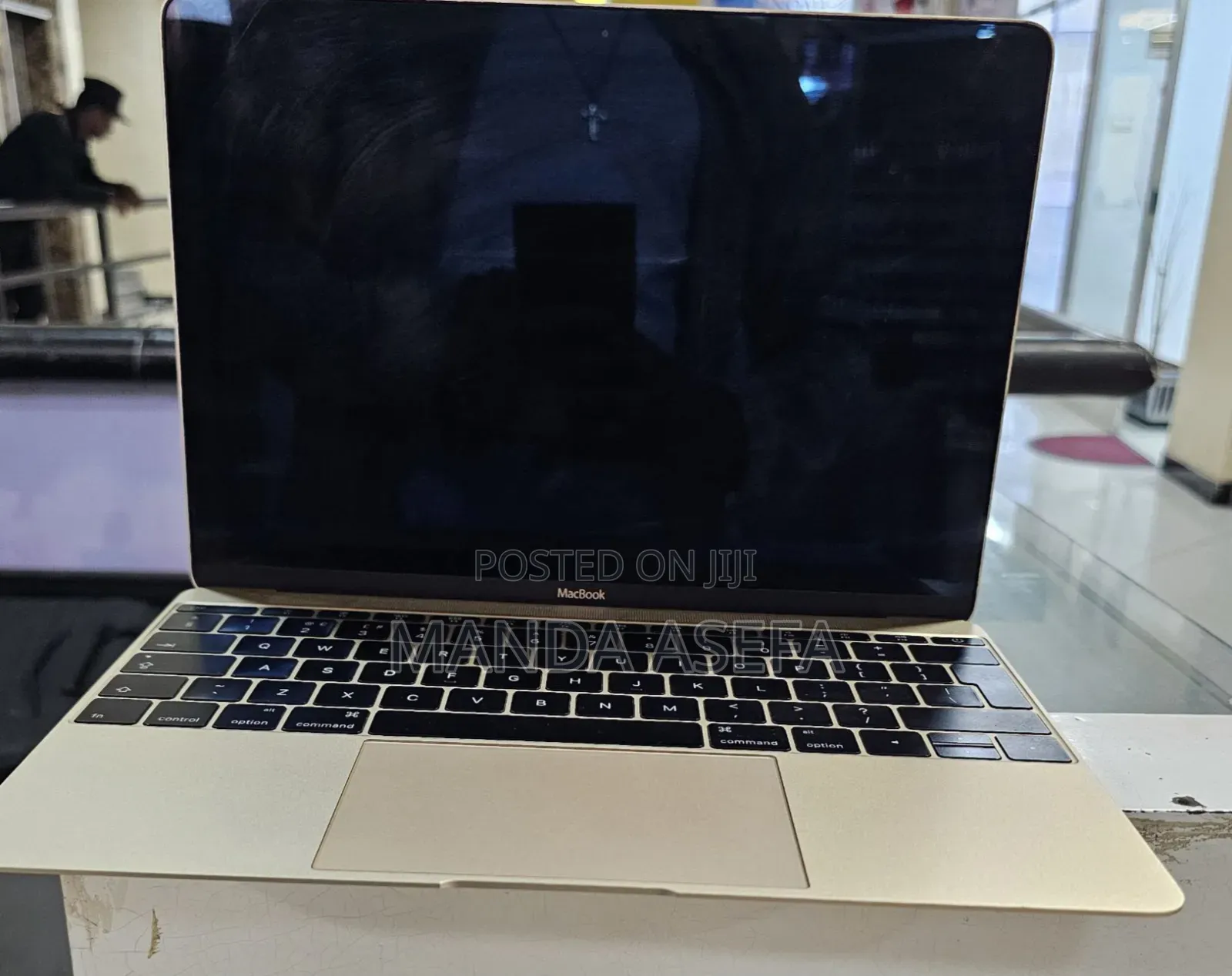 New Laptop Apple MacBook Pro 2015 8GB Intel Core M SSD 256GB
