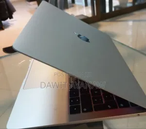 New Laptop Apple MacBook Air 2019 6GB Intel Core I5 SSD 128GB