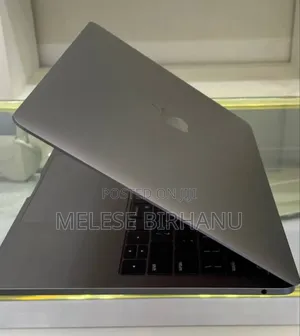 New Laptop Apple MacBook Pro 2017 8GB Intel Core I5 SSD 512GB