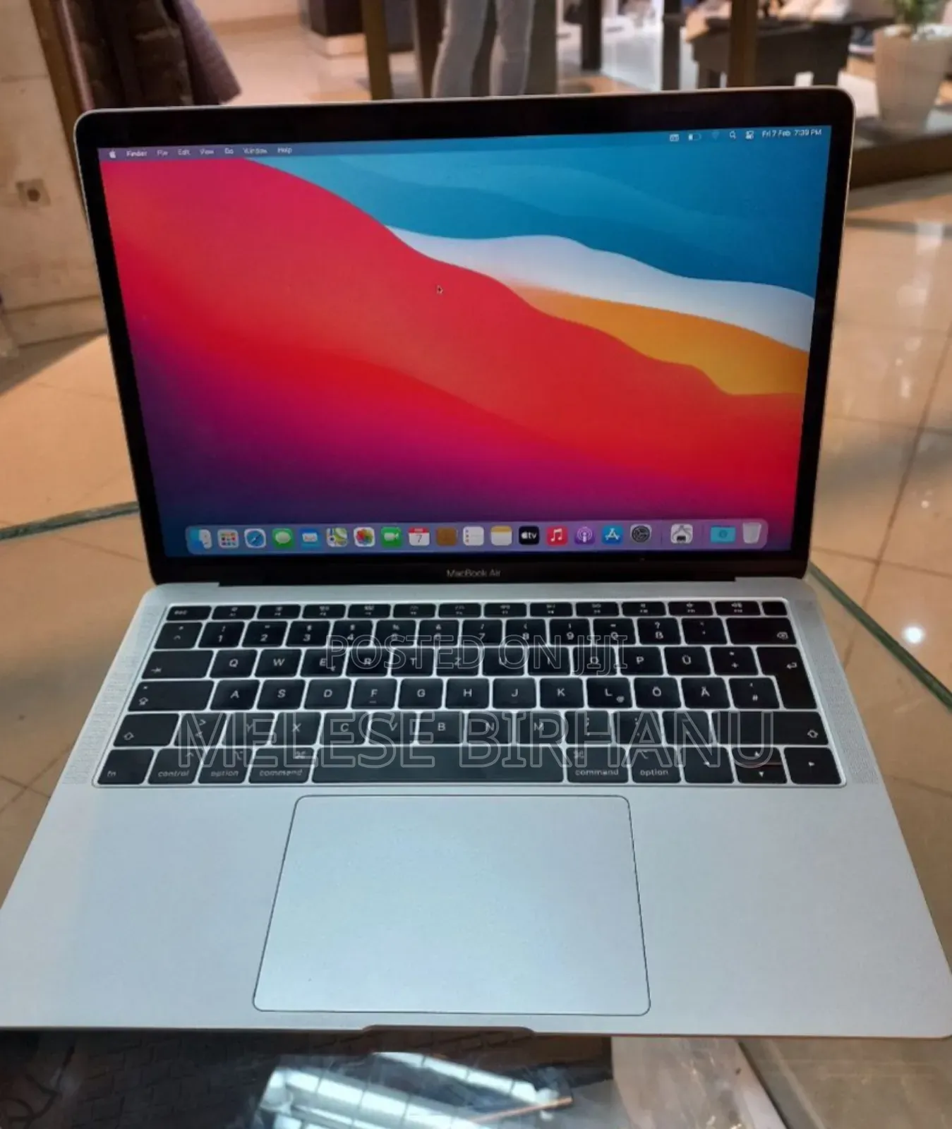 New Laptop Apple MacBook Air 2019 8GB Intel Core I5 SSD 128GB