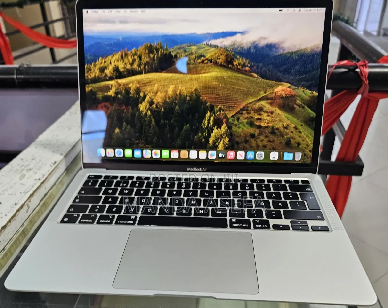 New Laptop Apple MacBook Air 2020 M1 8GB Apple M1 SSD 256GB