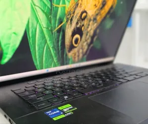 New Laptop Asus ROG Zephyrus G16 32GB Intel Core I9 SSD 1T