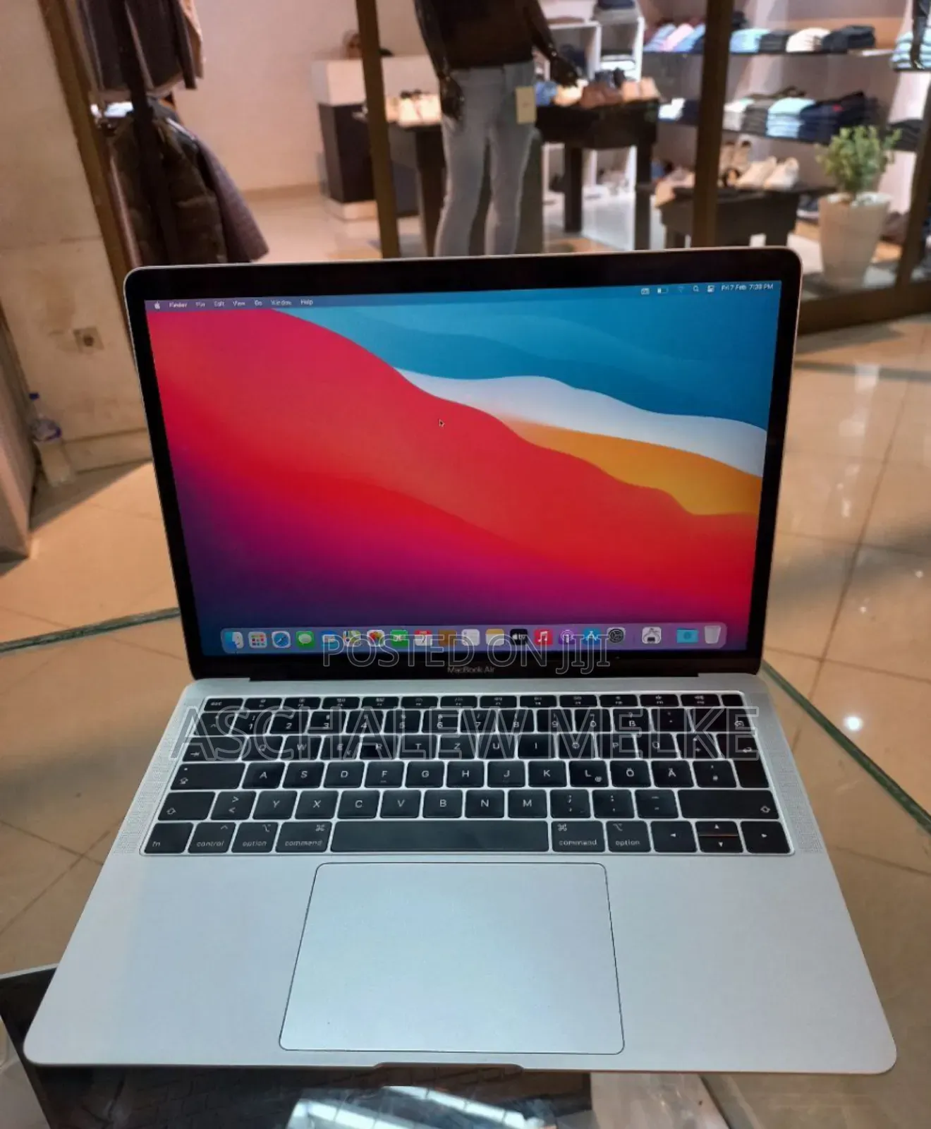 New Laptop Apple MacBook Air 2019 8GB Intel Core I5 SSD 128GB