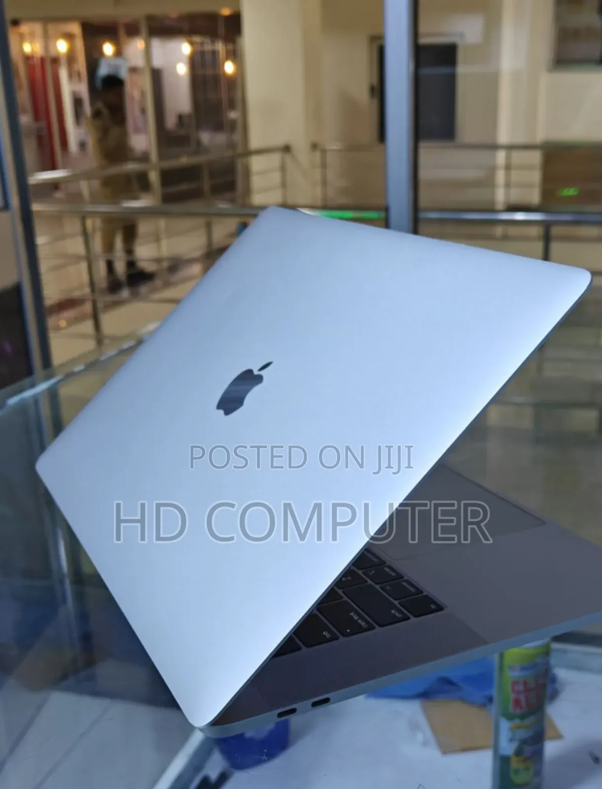 New Laptop Apple MacBook Pro 2019 16GB Intel Core I9 SSD 512GB