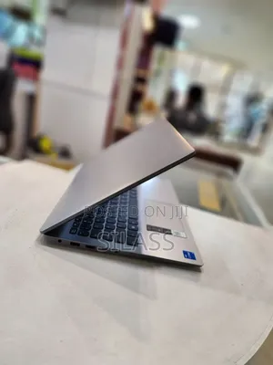 New Laptop Lenovo Ideapad 3 8GB Intel Core I5 SSD 512GB