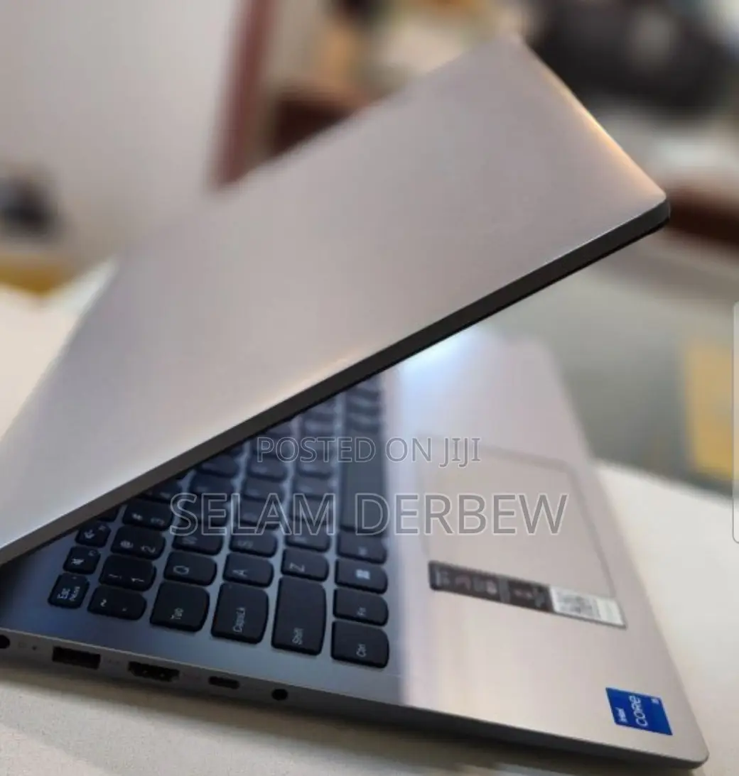 New Laptop Lenovo Ideapad 3 8GB Intel Core I5 SSD 512GB
