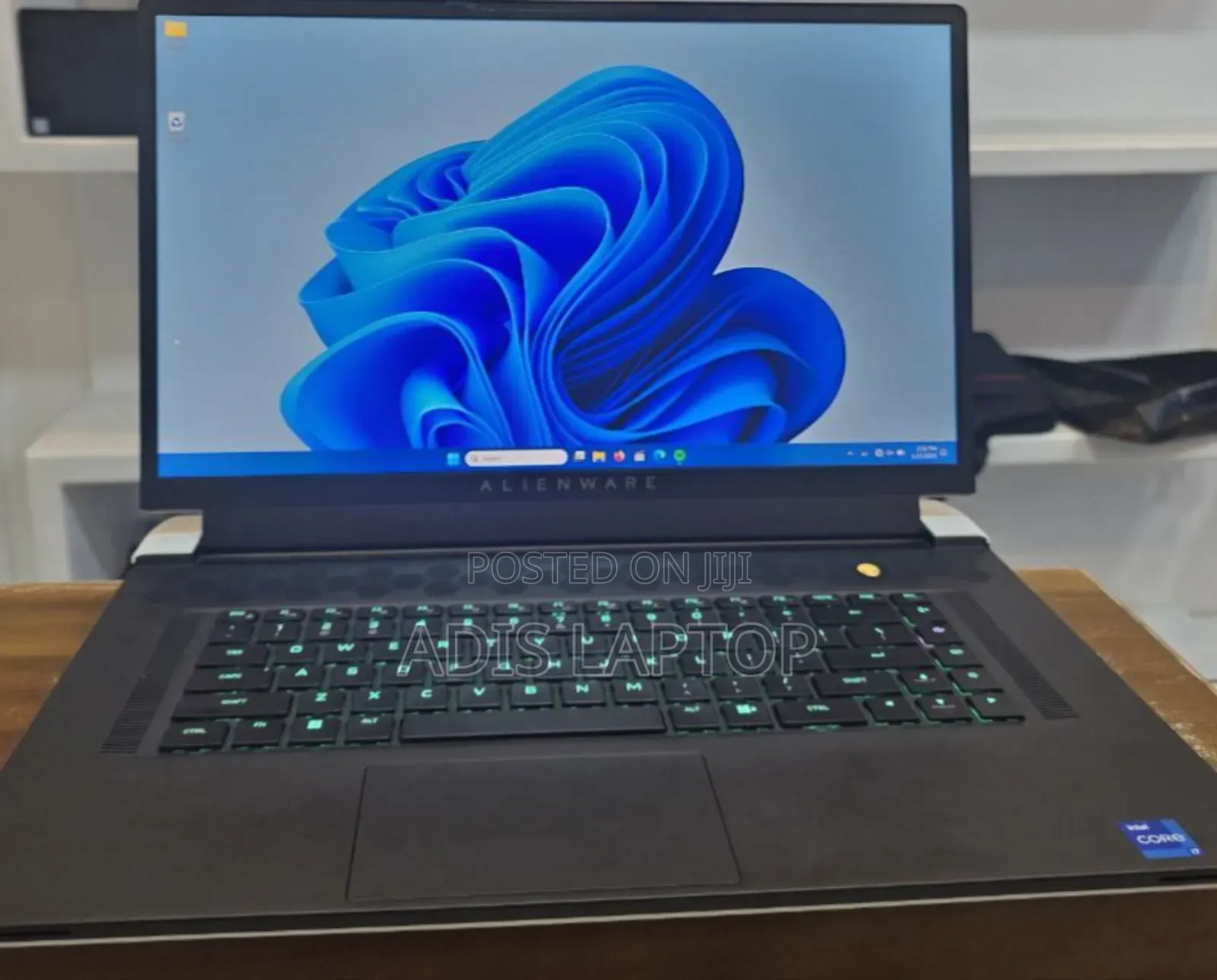 New Laptop Alienware M17x R2 32GB Intel Core I7 SSD 1T