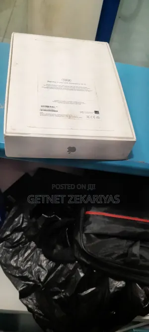 Photo - New Apple iPad Pro 11 (2021) 128 GB Silver