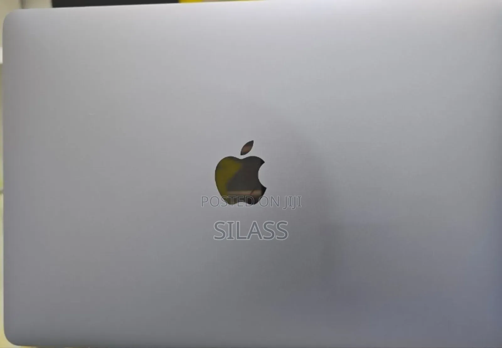 New Laptop Apple MacBook Pro 2020 M1 8GB Apple M1 Pro SSD 256GB