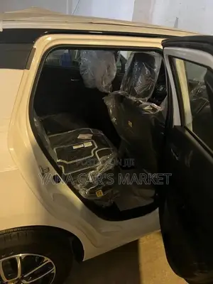 New Suzuki Swift 2023 White