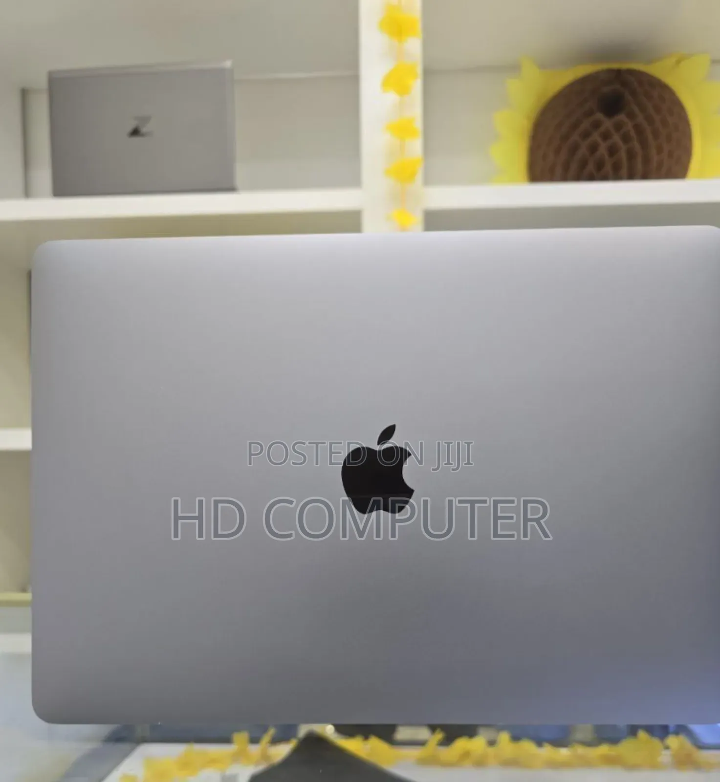 New Laptop Apple MacBook Pro M1 8GB Apple M1 Pro SSD 256GB