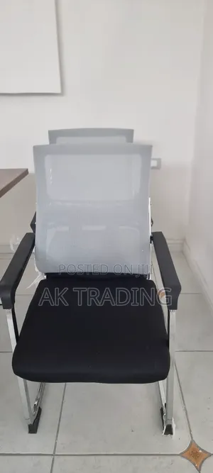 Photo - Office Guests Chair (W B Color)