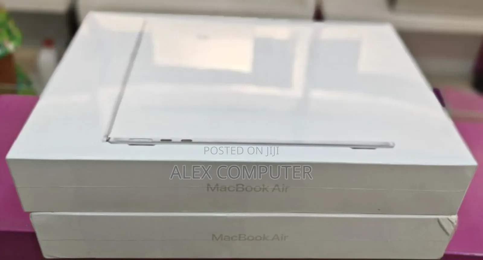 New Laptop Apple MacBook Air 2022 M2 8GB Apple M2 SSD 256GB