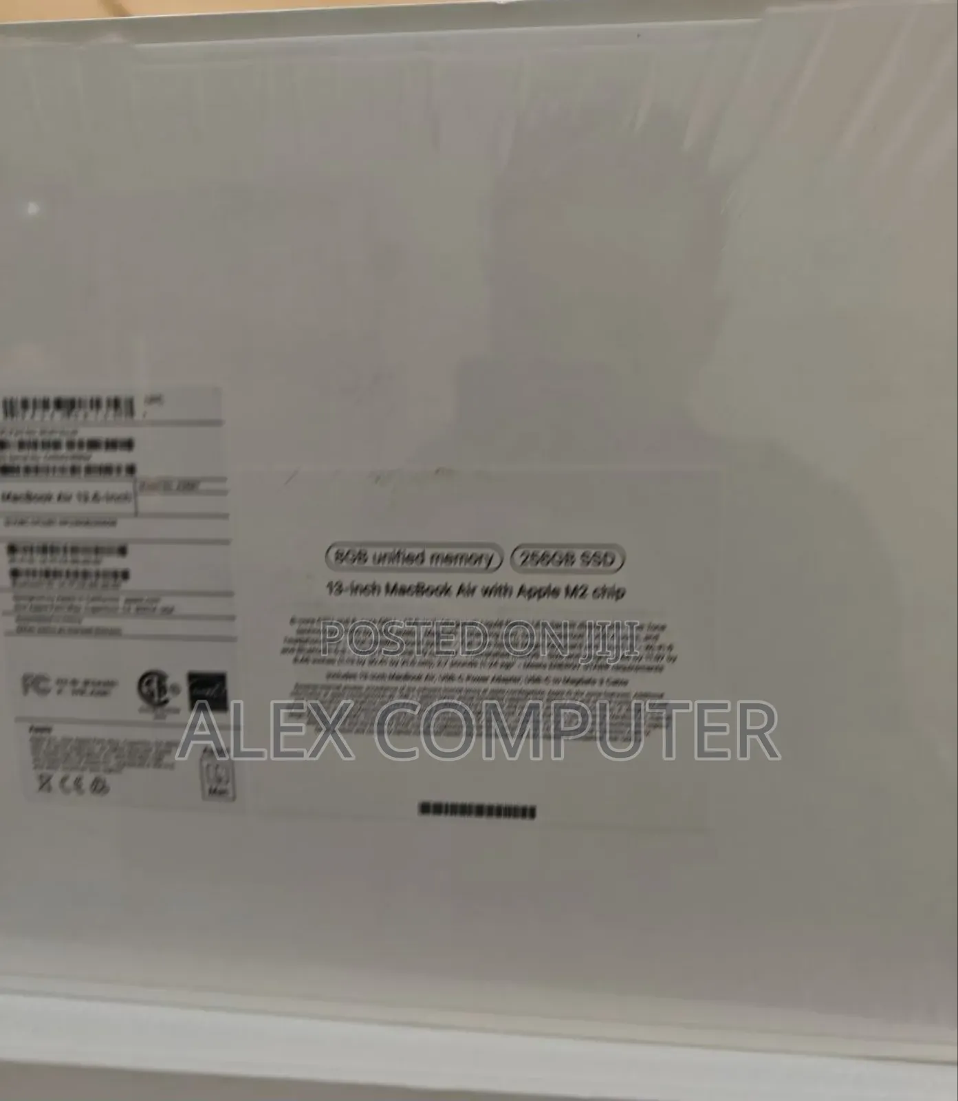 New Laptop Apple MacBook Air 2022 M2 8GB Apple M2 SSD 256GB